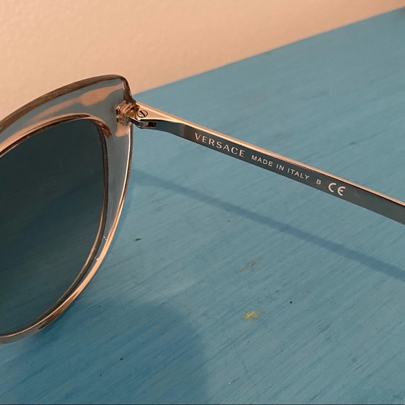 Versace Cat Eye Sunglasses - Picture 4 of 5